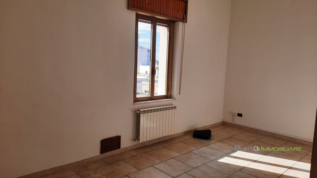 Ufficio in affitto a Brindisi
