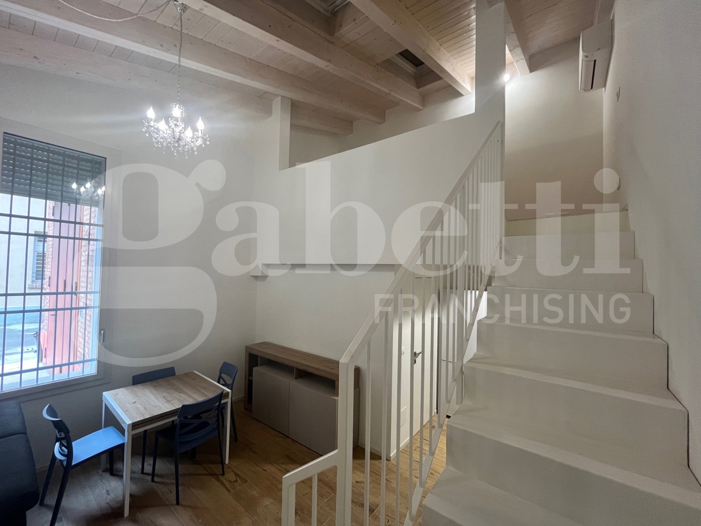 Trilocale arredato in affitto a Bologna