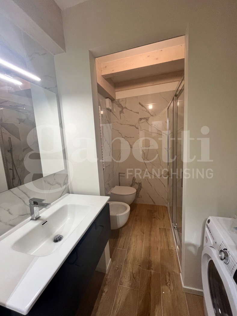 Trilocale arredato in affitto a Bologna