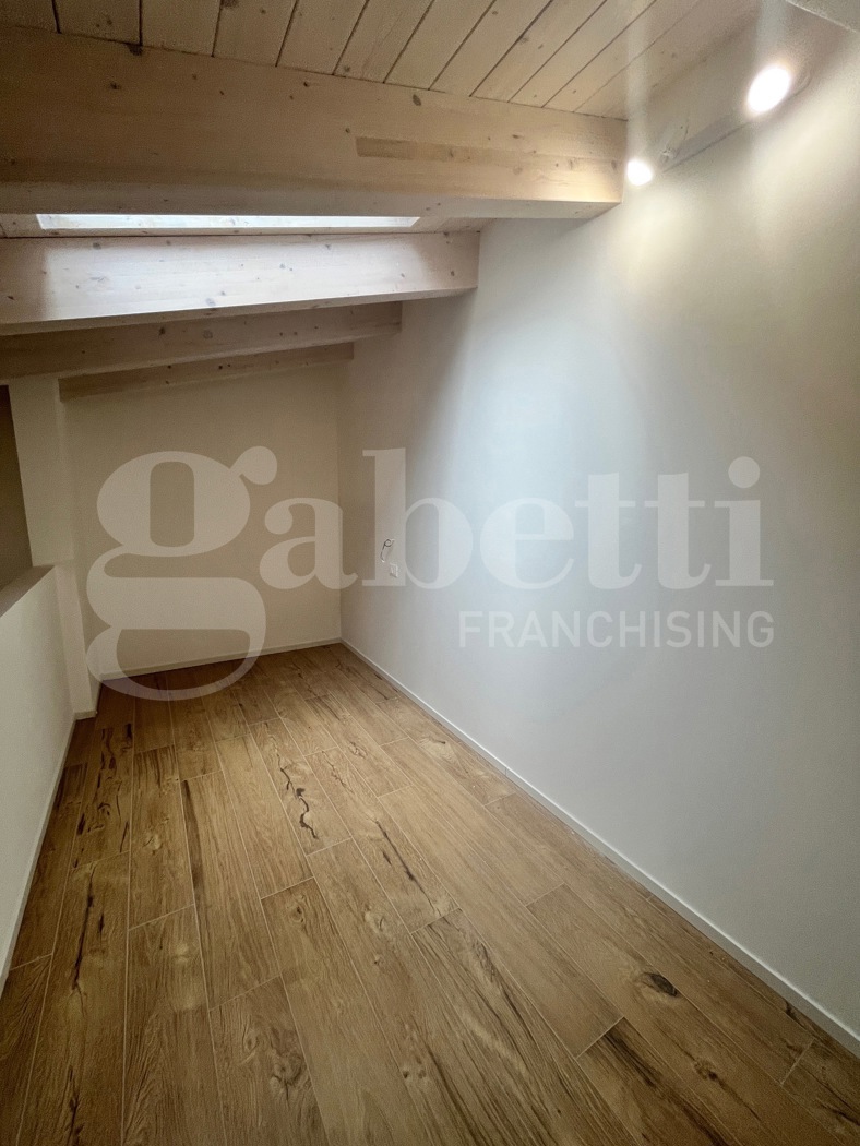 Trilocale arredato in affitto a Bologna