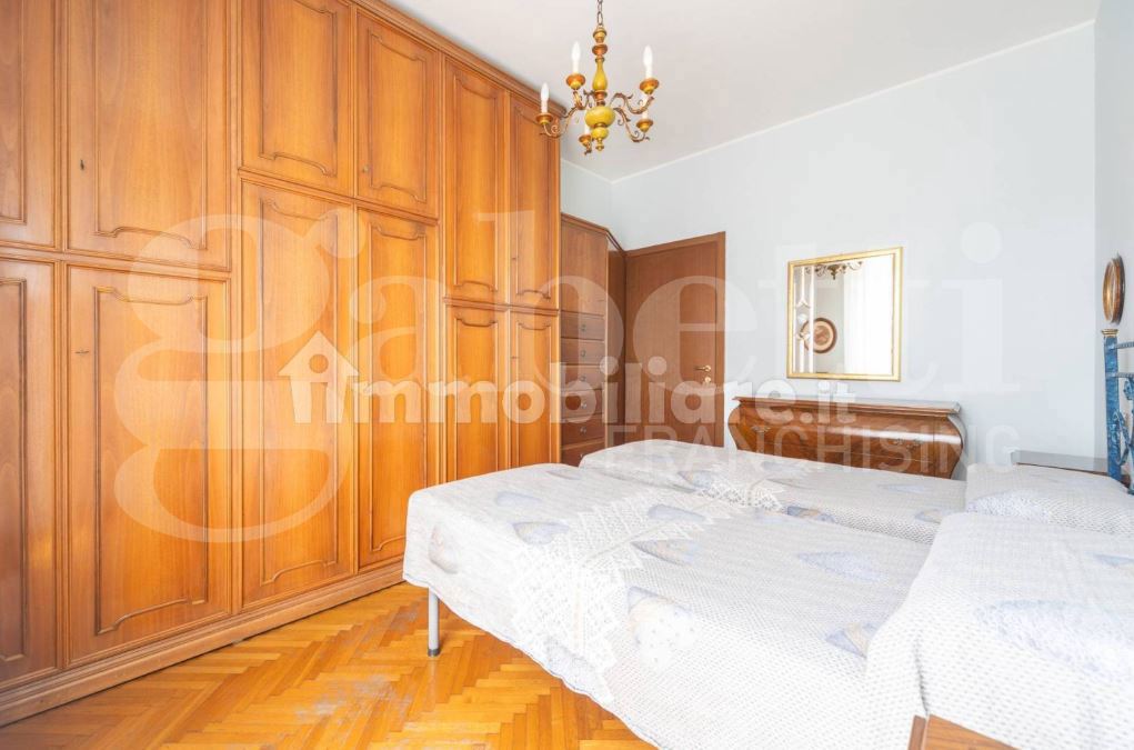 Quadrilocale da ristrutturare a Bologna