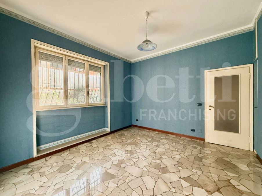 Quadrilocale da ristrutturare a Bologna