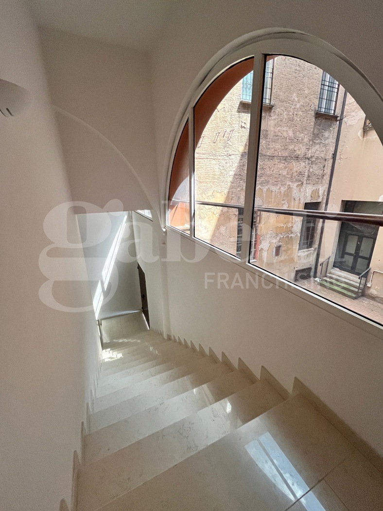 Trilocale ristrutturato a Bologna