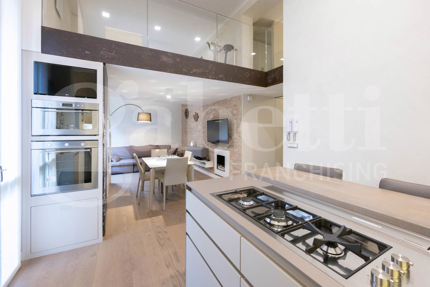 Quadrilocale ristrutturato a Bologna