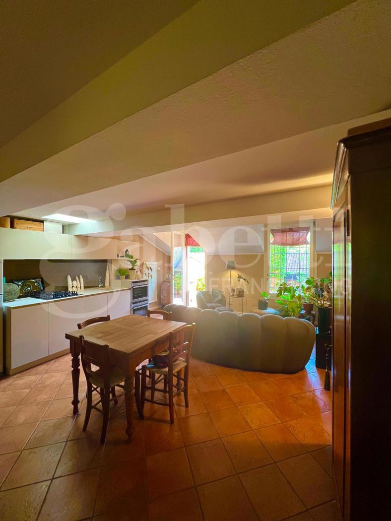 Attico ristrutturato a Bologna