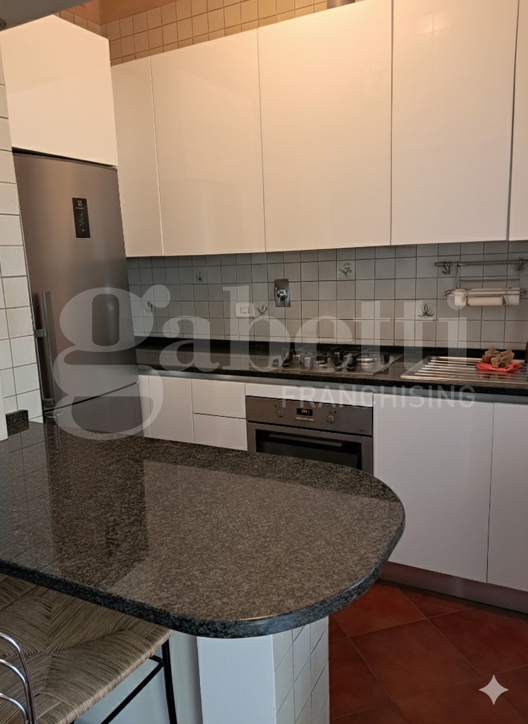 Quadrilocale arredato in affitto a Bologna