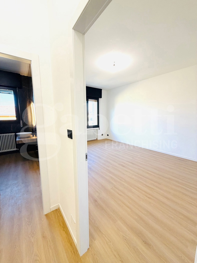 Trilocale ristrutturato a Bologna