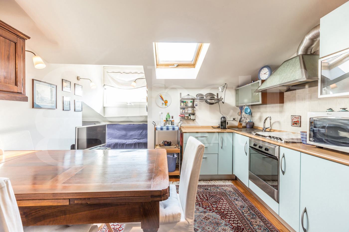 Attico ristrutturato a Bologna