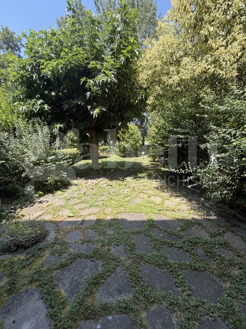 Villa con giardino a Budrio