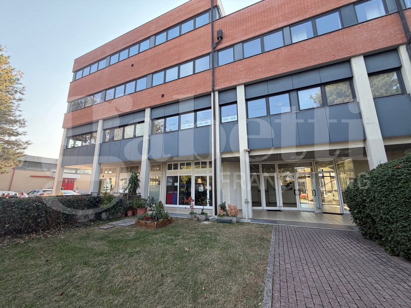 Ufficio in vendita a Calderara di Reno