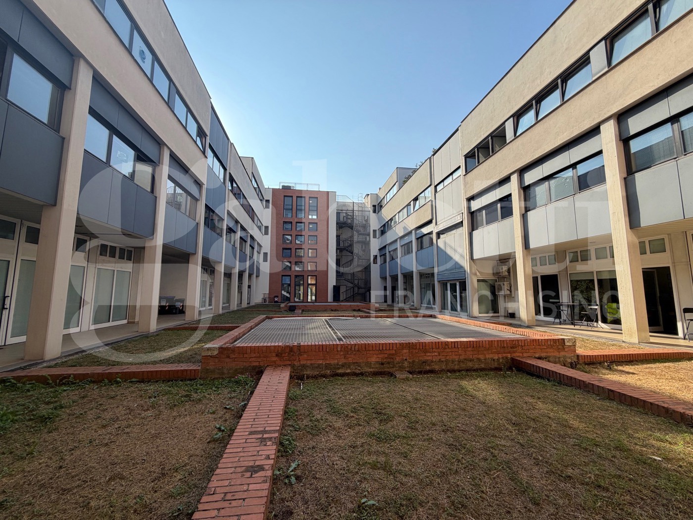 Ufficio in vendita a Calderara di Reno