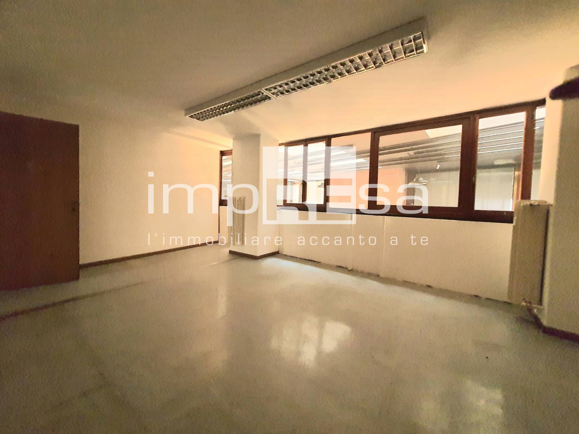 Ufficio in vendita a Treviso, Centro storico