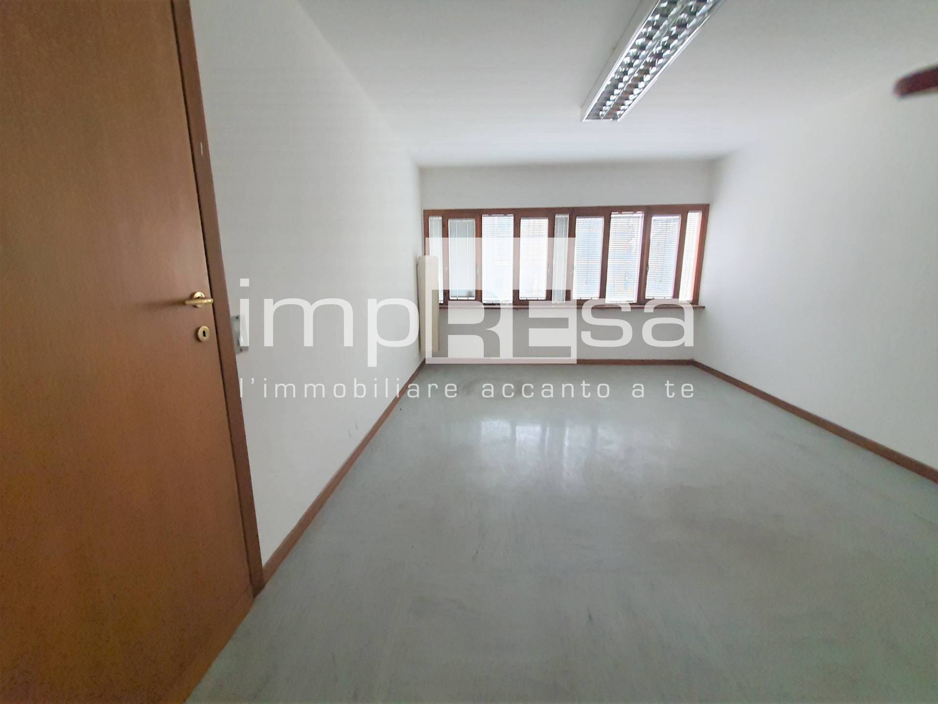 Ufficio in vendita a Treviso, Centro storico