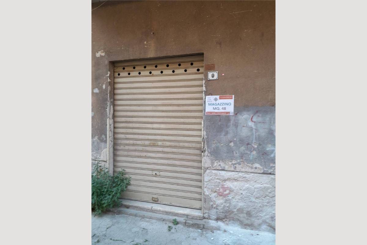 Magazzino in vendita a Palermo, Perpignano