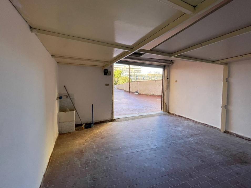Box o garage in vendita a Palermo, Strasburgo