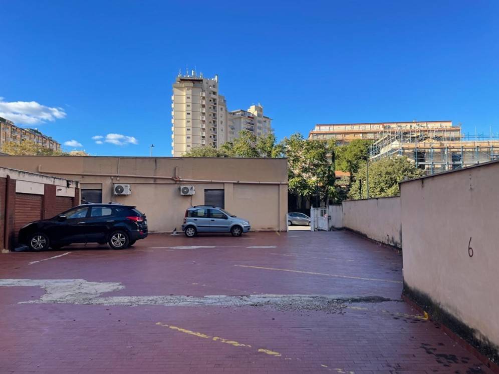Box o garage in vendita a Palermo, Strasburgo