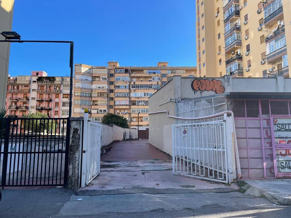 Box o garage in vendita a Palermo, Strasburgo