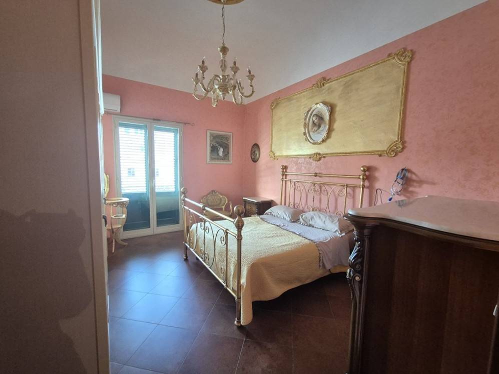 Appartamento in vendita a Palermo, Corso dei Mille