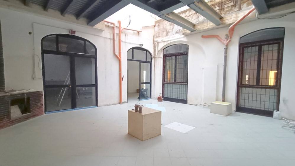 Locale commerciale in vendita a Palermo, Centro storico