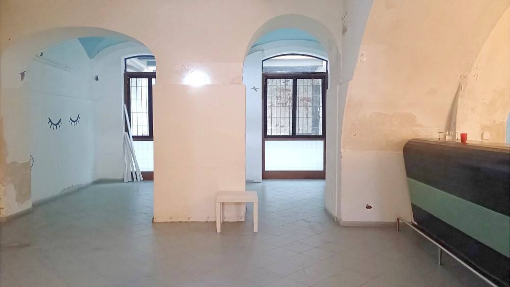 Locale commerciale in vendita a Palermo, Centro storico