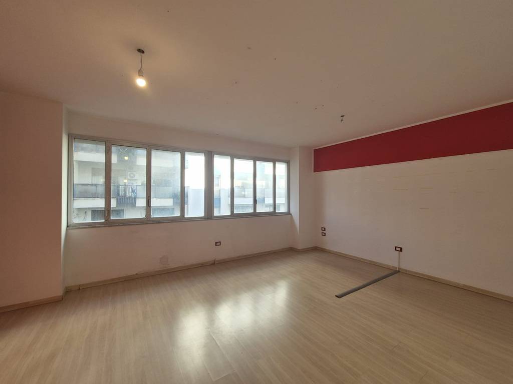 Studio/Ufficio in vendita a Palermo, Strasburgo