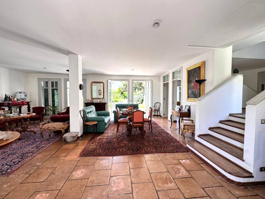 Villa in vendita a Palermo, Mondello