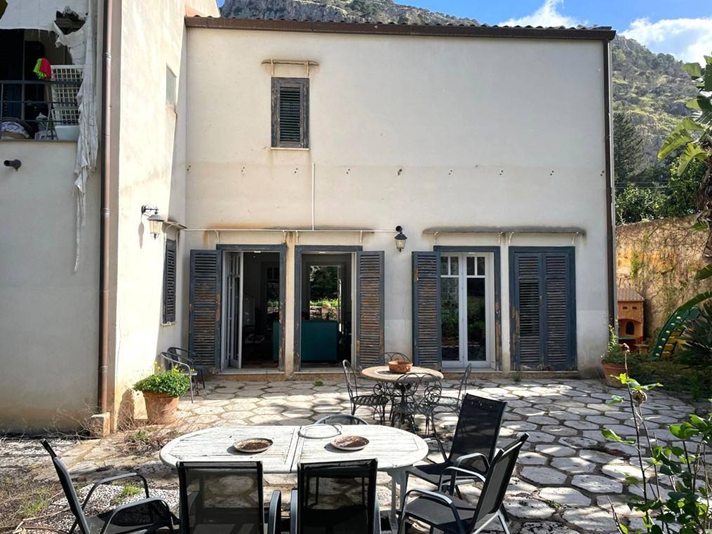 Villa in vendita a Palermo, Mondello