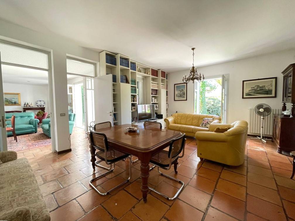 Villa in vendita a Palermo, Mondello