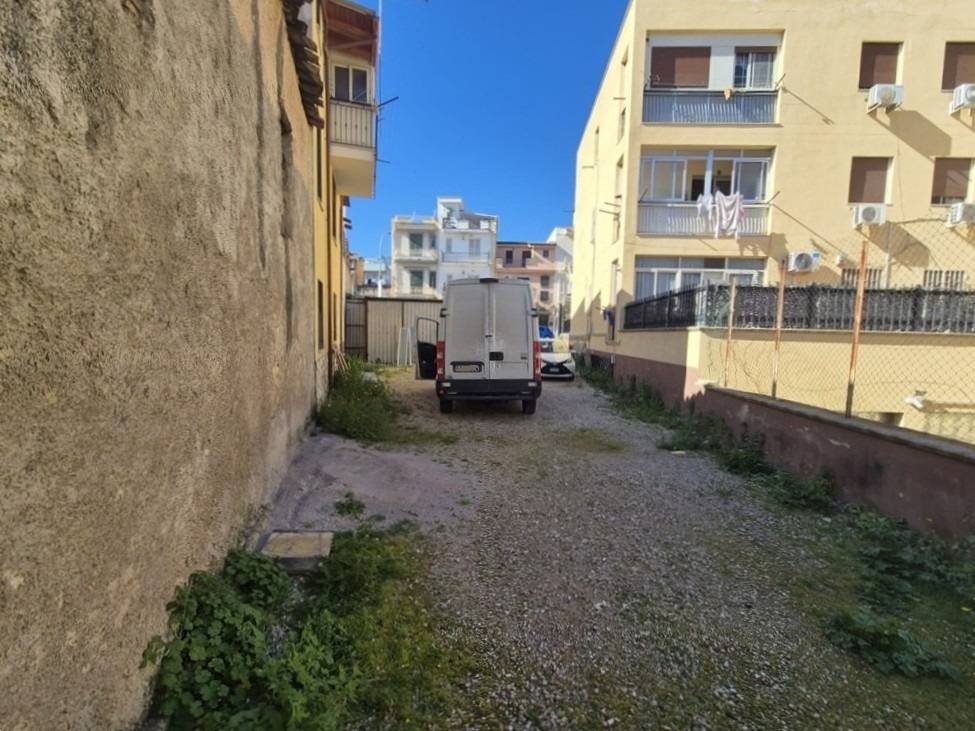 Magazzino in vendita a Palermo, Acqua dei Corsari