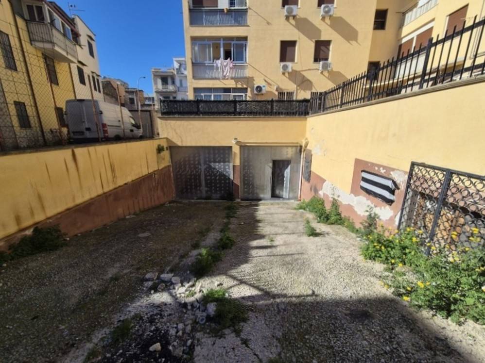 Magazzino in vendita a Palermo, Acqua dei Corsari