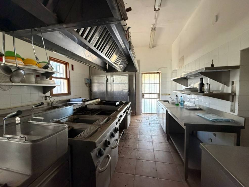 Locale commerciale in vendita a Pantelleria