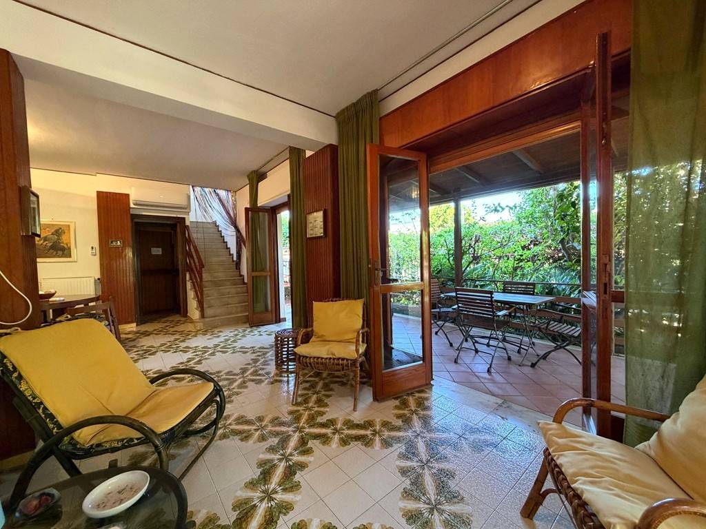 Villa in vendita a Palermo, Mondello