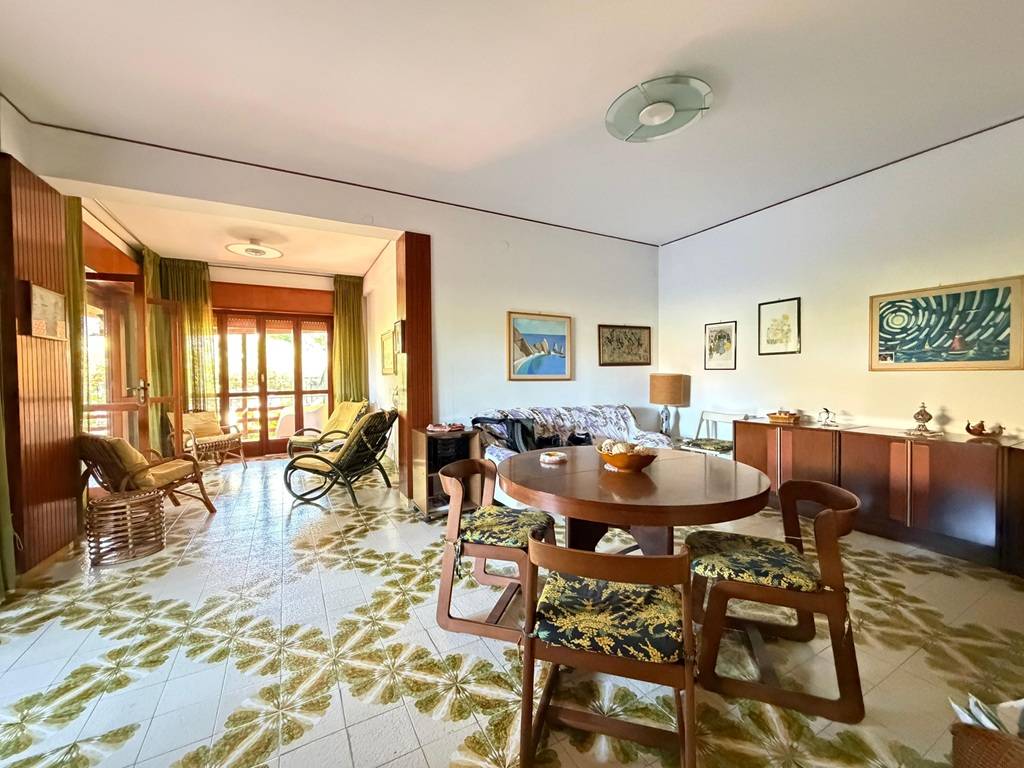Villa in vendita a Palermo, Mondello