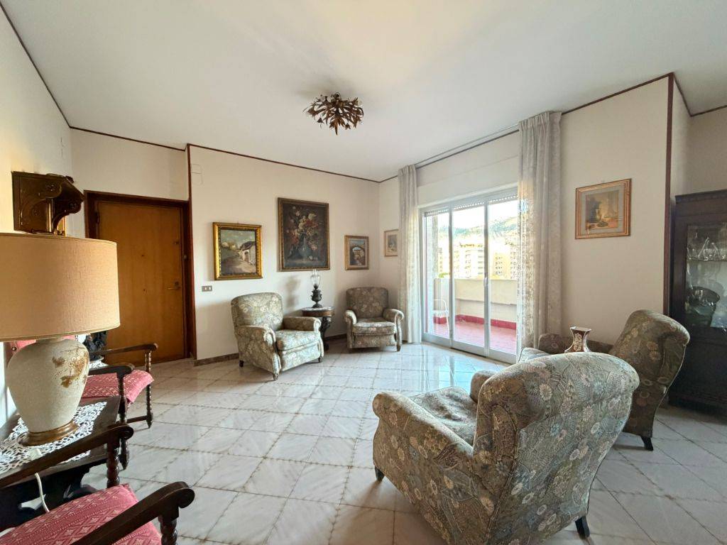 Appartamento in vendita a Palermo, Nebrodi