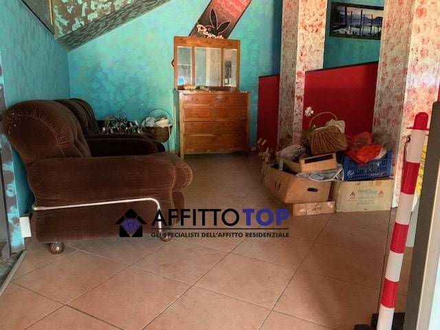 Locale commerciale in affitto a Massa, Partaccia