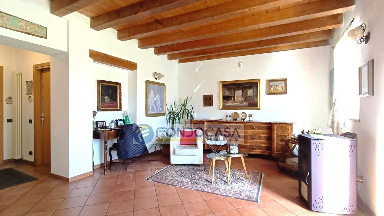 Rustico in vendita a Bussolengo, San Vito al Mantico