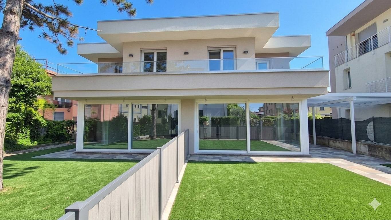 Villa bifamiliare in vendita a Peschiera del Garda, Peschiera