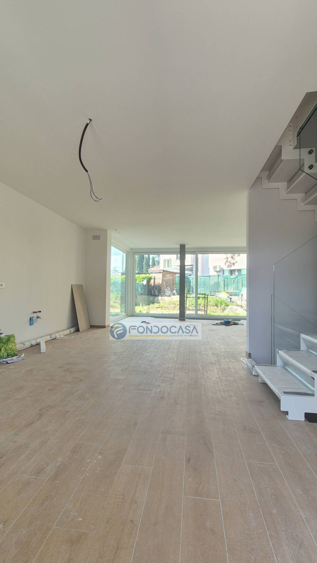 Villa bifamiliare in vendita a Peschiera del Garda, Peschiera