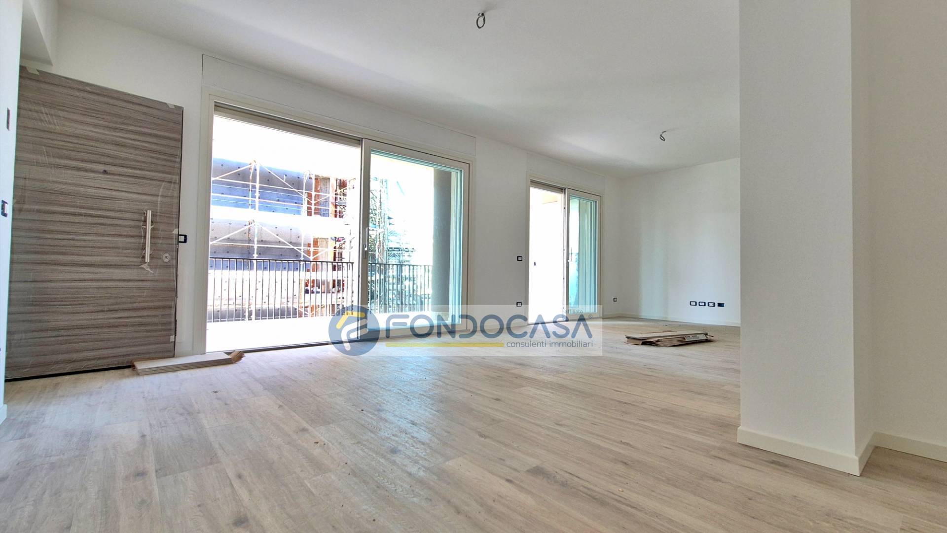 Appartamento in vendita a Peschiera del Garda, Peschiera