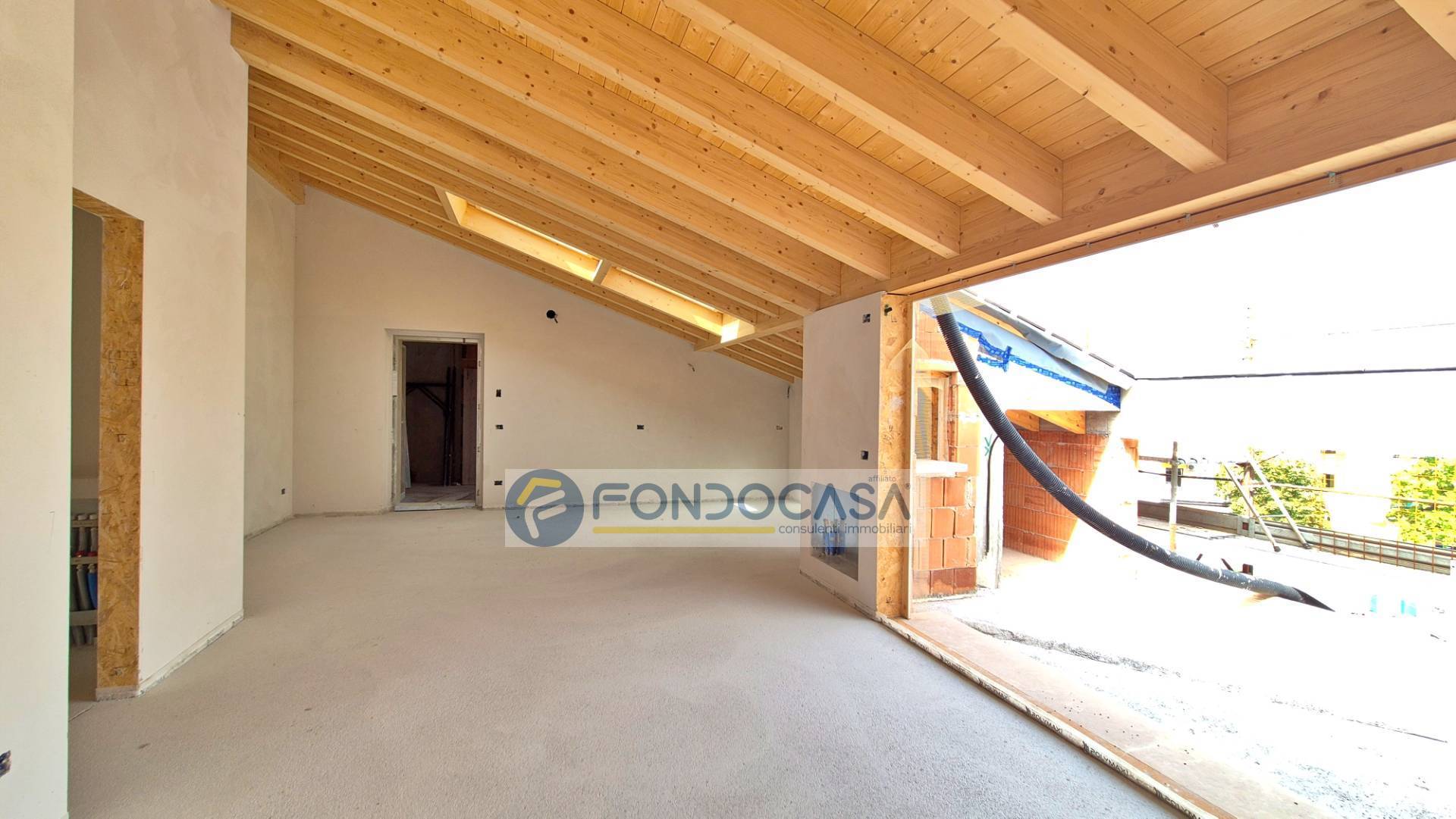 Appartamento in vendita a Peschiera del Garda, Peschiera