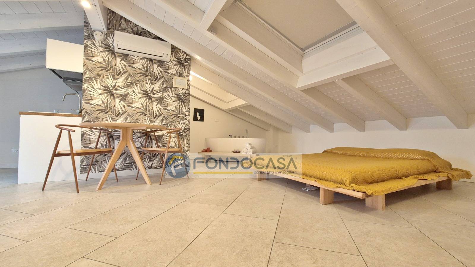 Attico in vendita a Peschiera del Garda, Peschiera