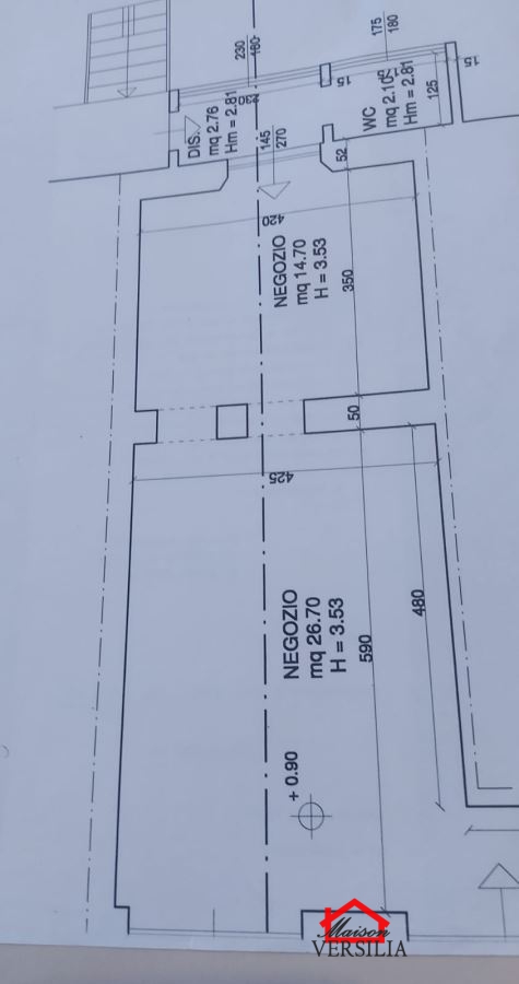 Locale commerciale in vendita a Massa