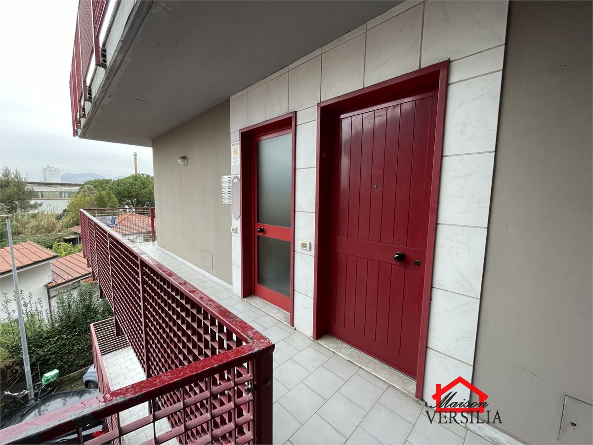 Ufficio in affitto a Massa