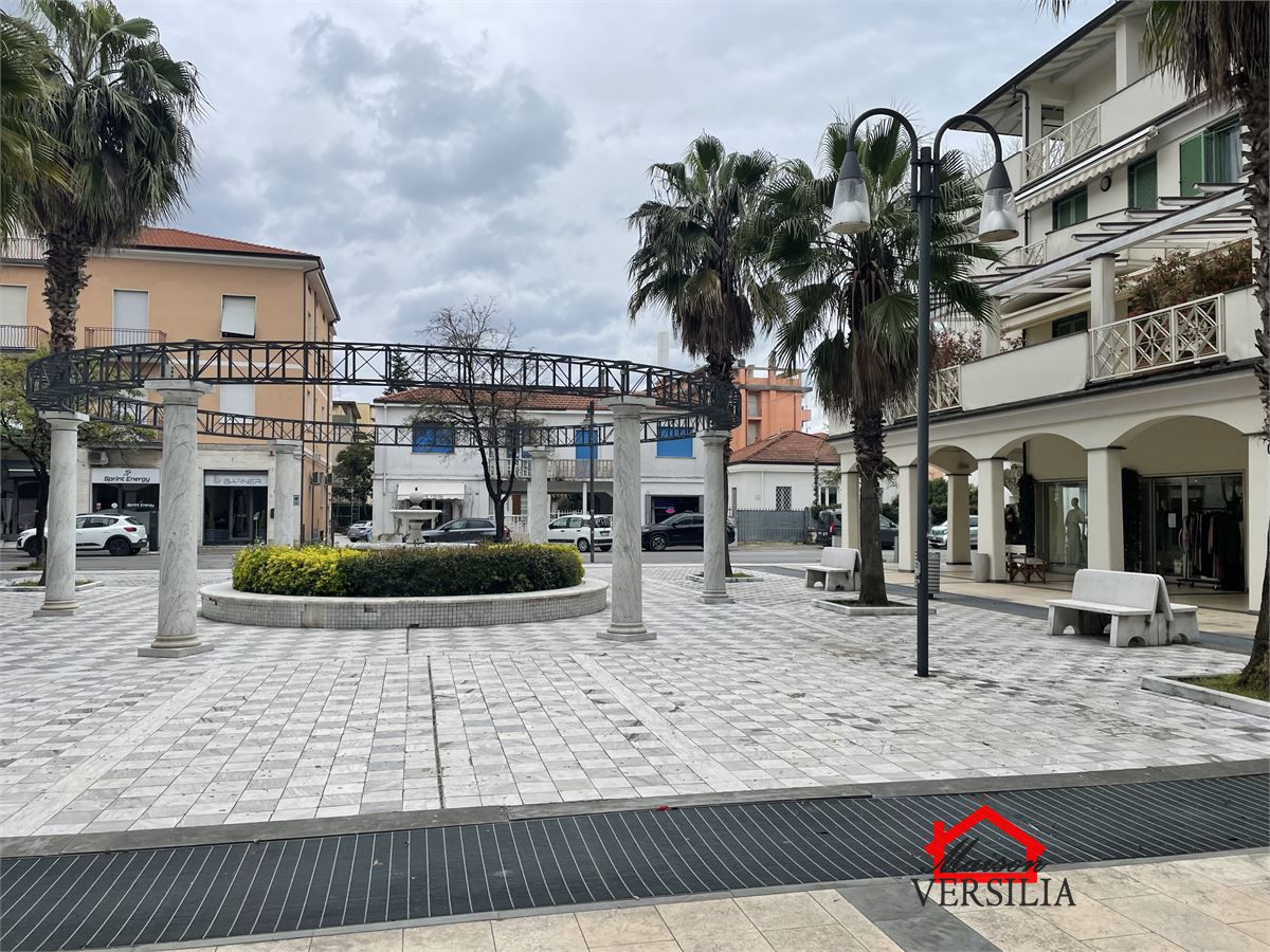 Trilocale in affitto, Massa marina di