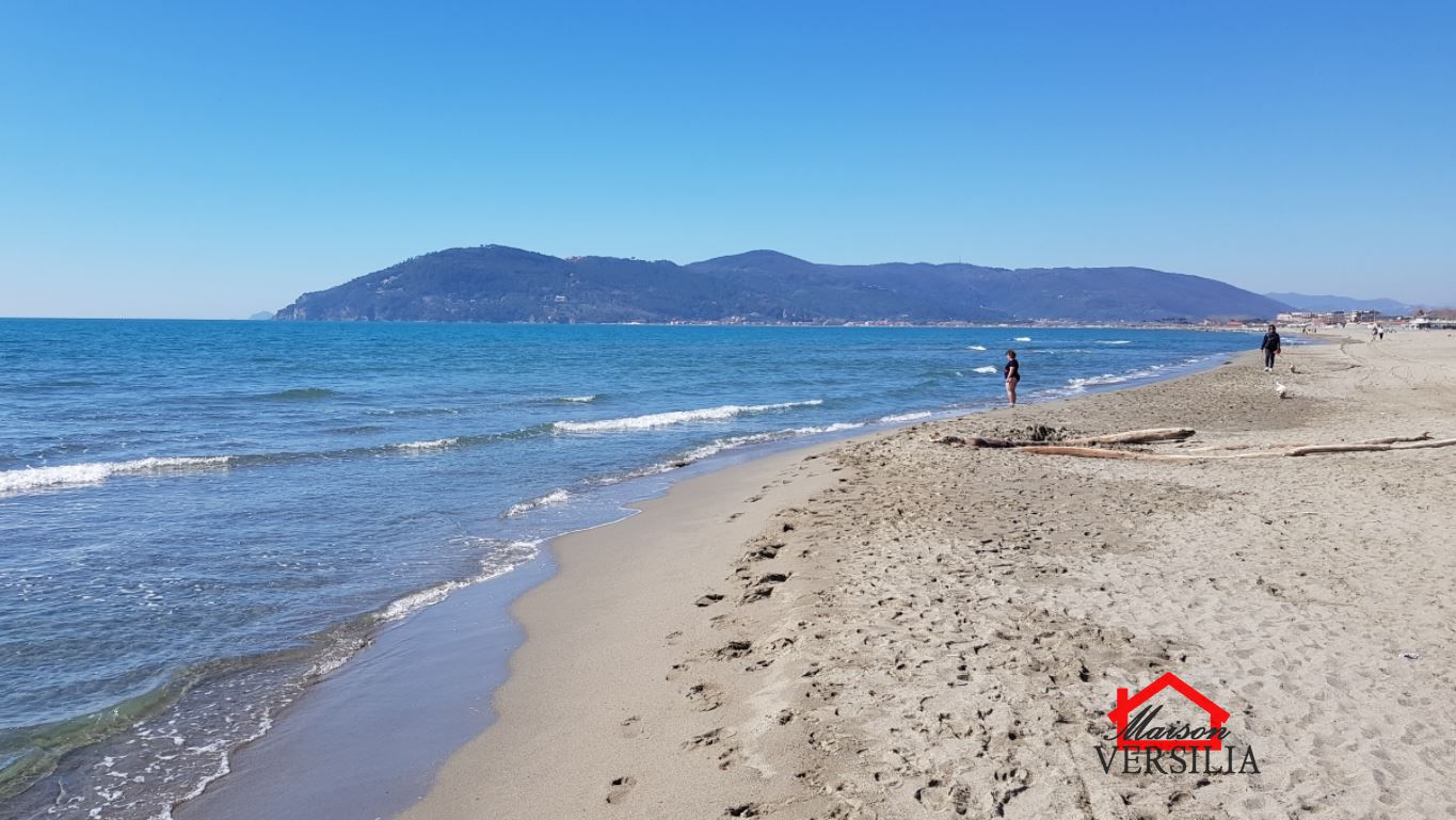 Appartamento in affitto, Massa marina di