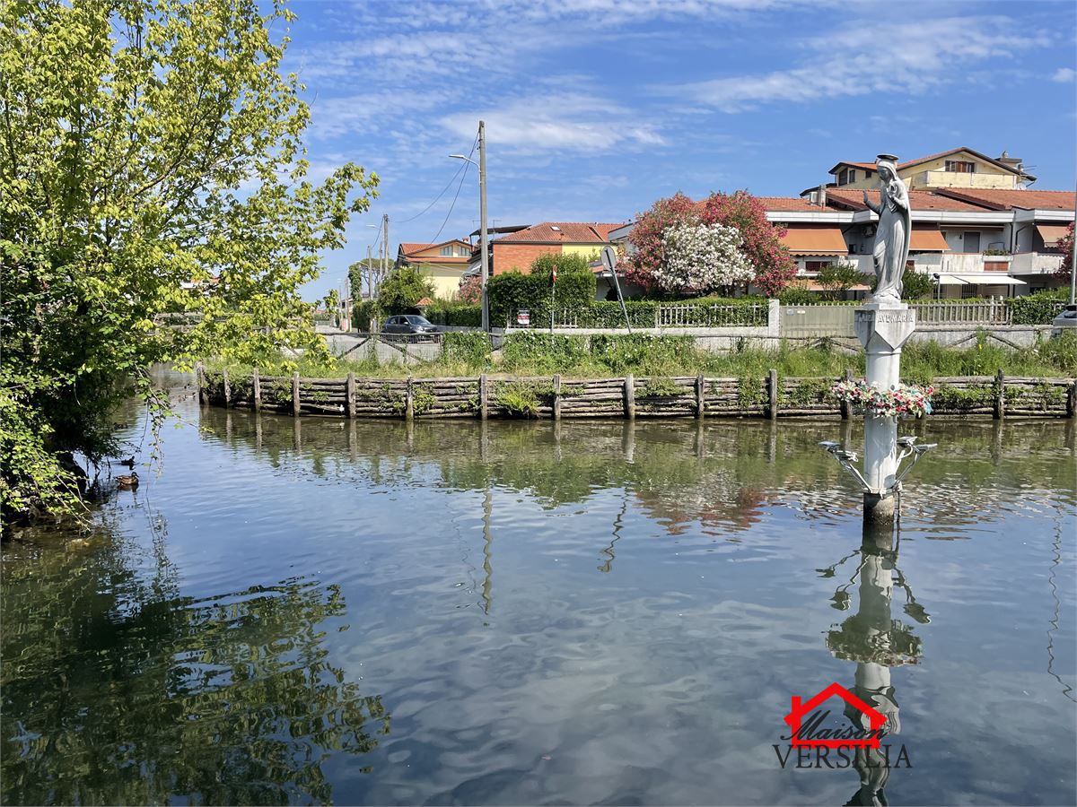 Quadrilocale in vendita, Massa marina di