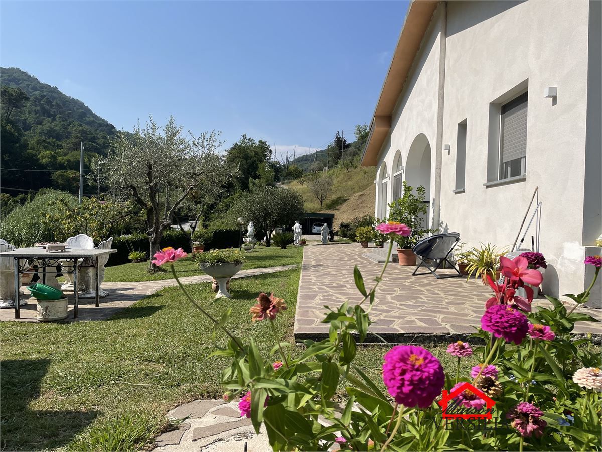 Villa in vendita, Massa mirteto