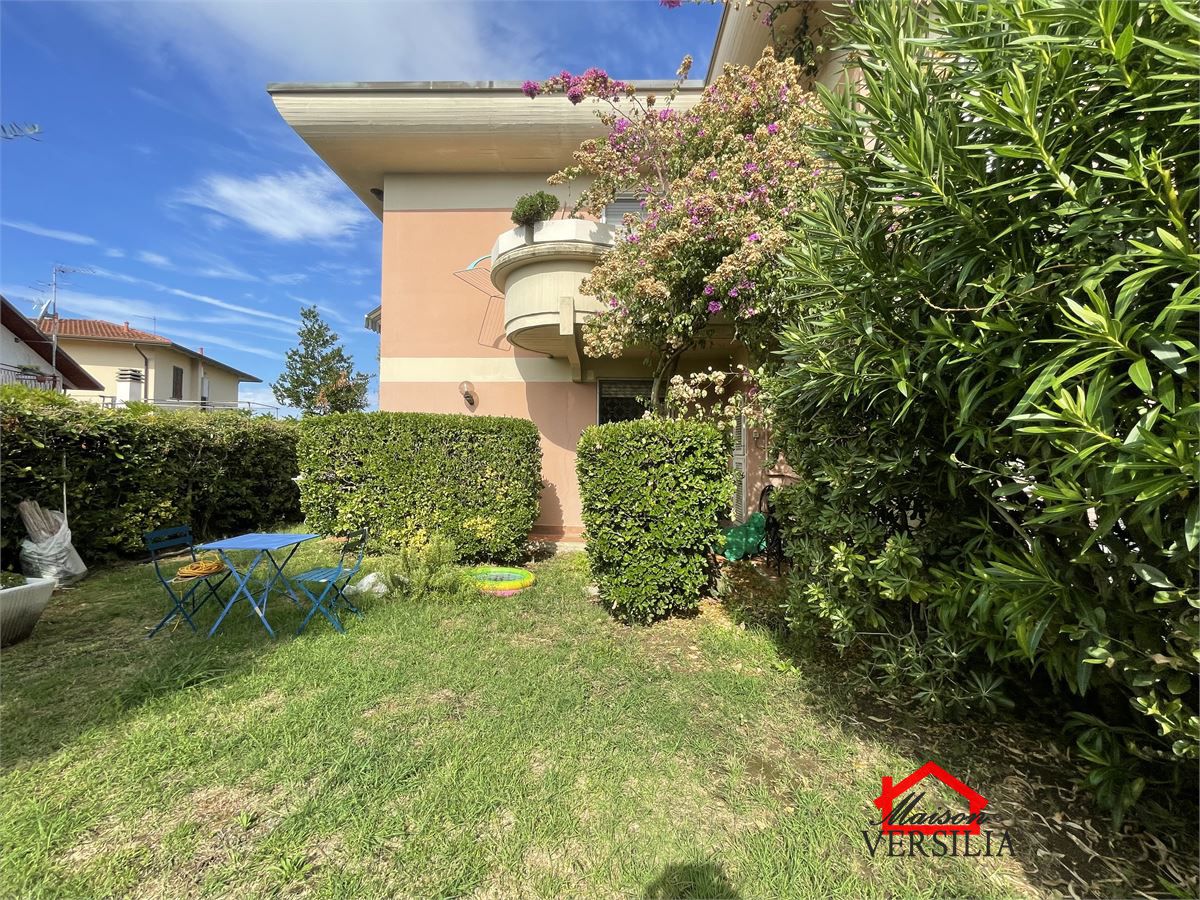 Quadrilocale in affitto, Massa marina di