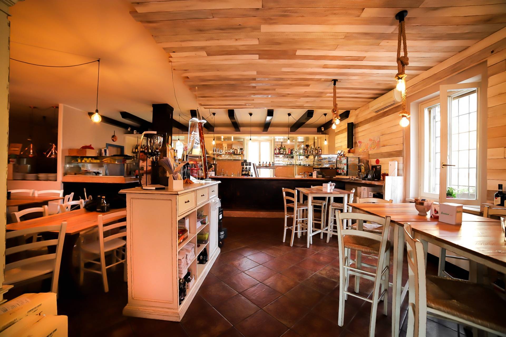 Bar/Ristorante/Pizzeria/B&B in vendita a Mozzecane, San Zeno
