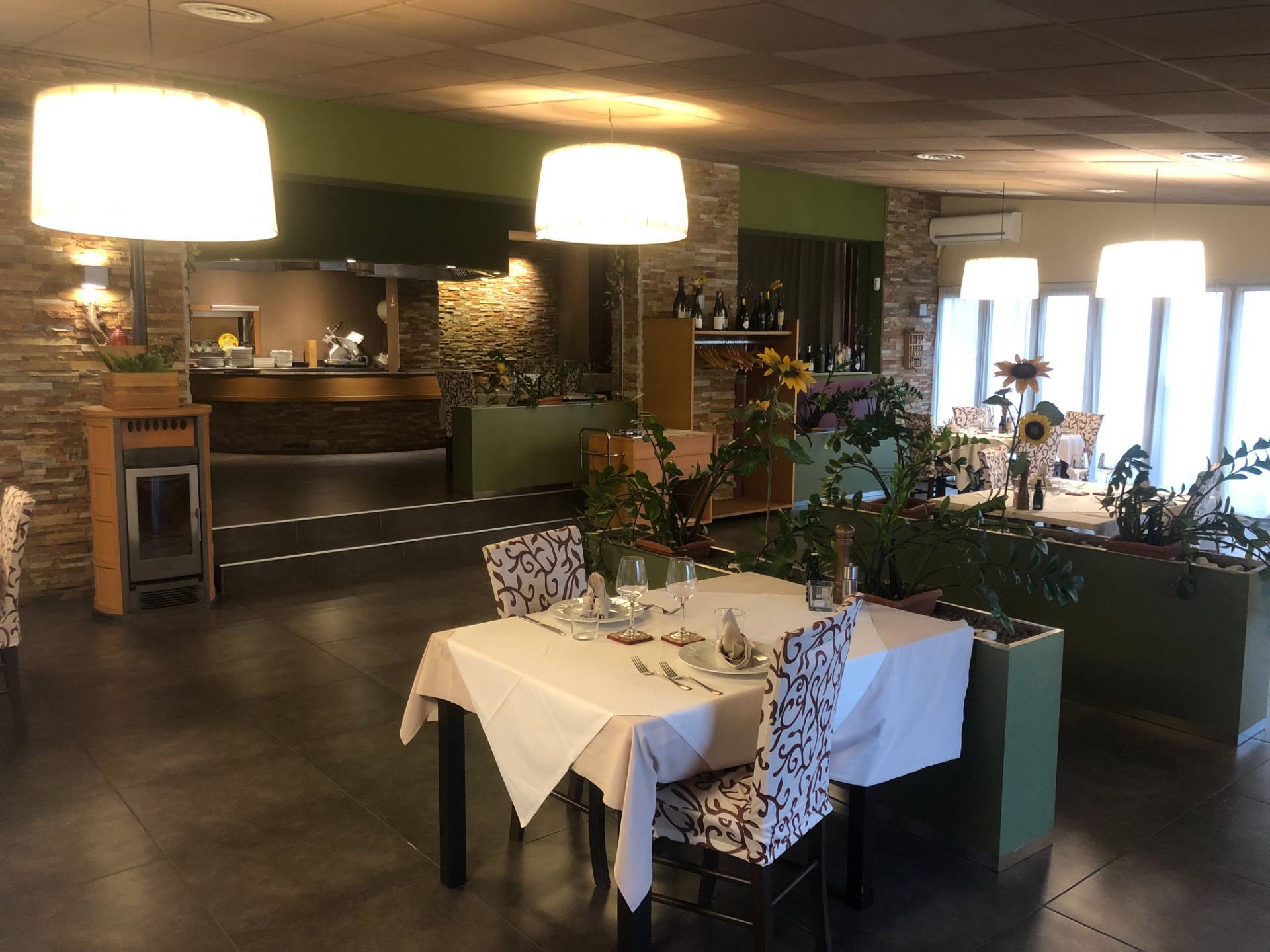 Ristorante in vendita a Pescantina